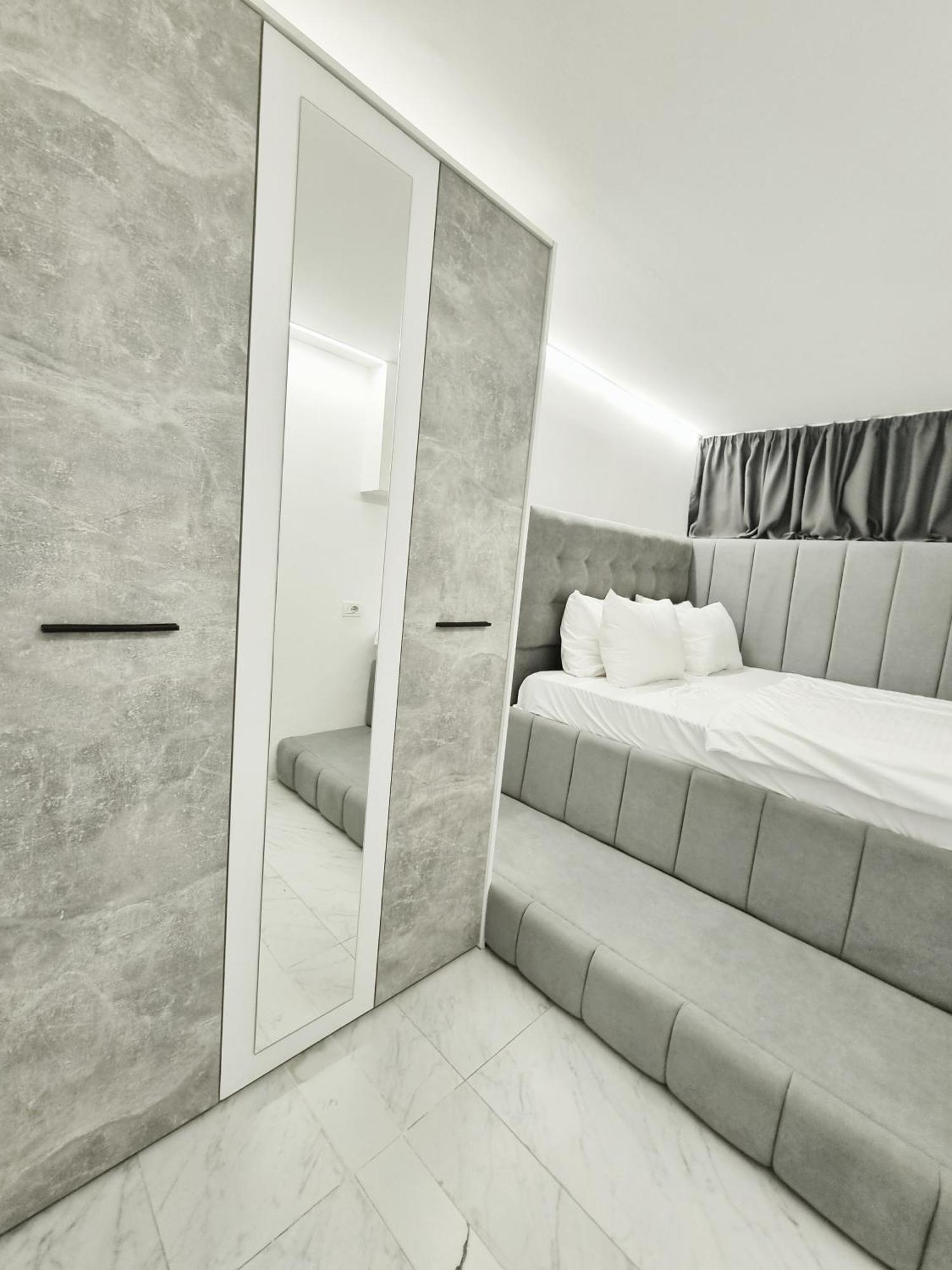 Mon Prive Apartment Тирана Стая снимка